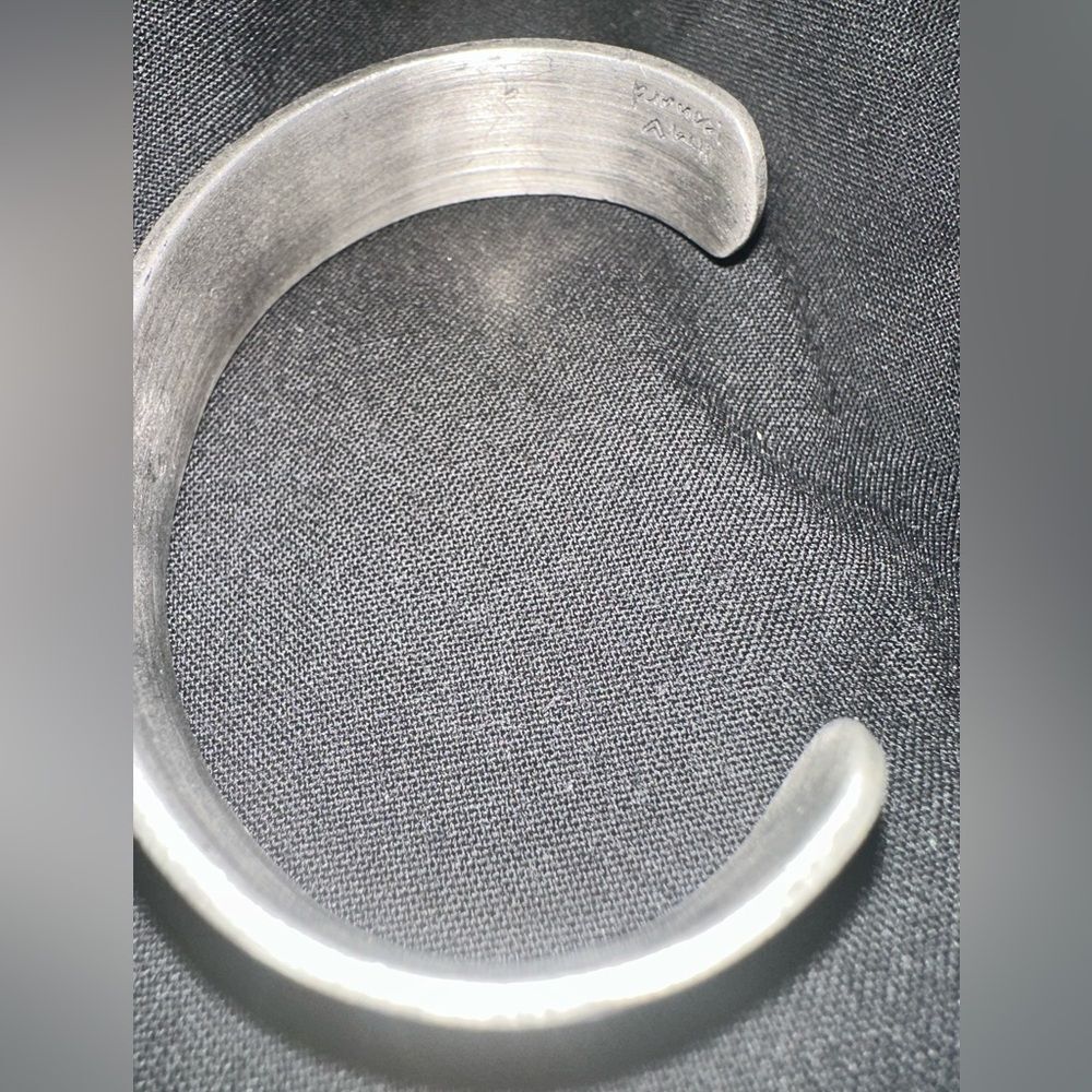 Lisa Leonard silver “I hold your heart in mine” cuff bracelet. - Picture 4 of 5
